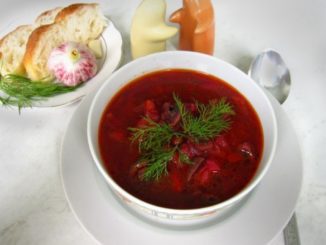 Постный борщ с грибами и фасолью