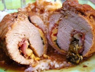 Рулет из индейки с беконом и сыром