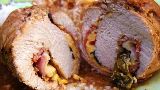 Рулет из индейки с беконом и сыром Рулет из индейки с беконом и сыром