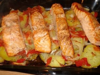 Рыбное филе, запеченное с картофелем
