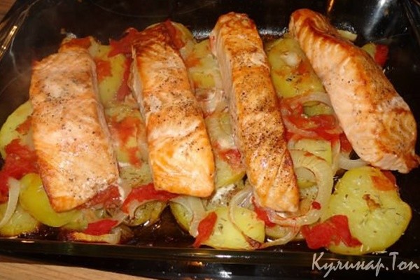 Рыбное филе, запеченное с картофелем