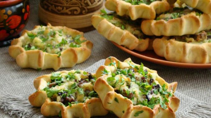 Шанежки с картофелем и грибами Шанежки с картофелем и грибами