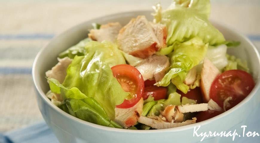 Салат из куриной грудки с горчичной заправкой
