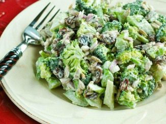 Салат с брынзой и брокколи