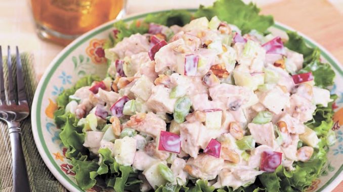 Салат с курицей и фруктами Салат с курицей и фруктами