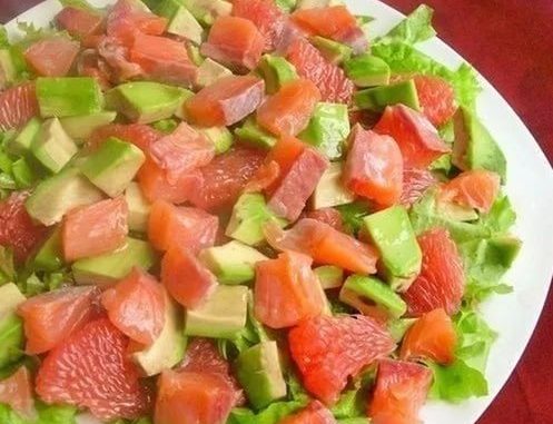 Салат с семгой и грейпфрутом Салат с семгой и грейпфрутом