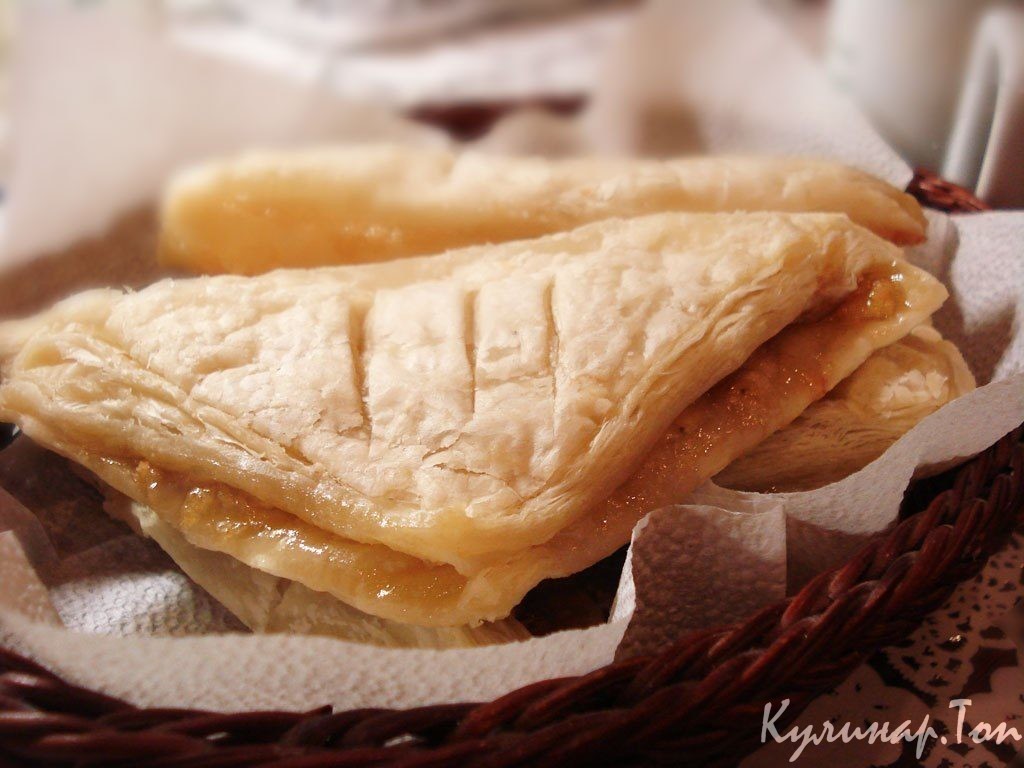 Слоёнки с банановой начинкой
