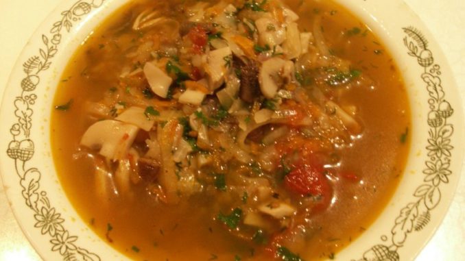 Солянка грибная с капустой Солянка грибная с капустой