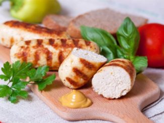Сосиски из куриного филе