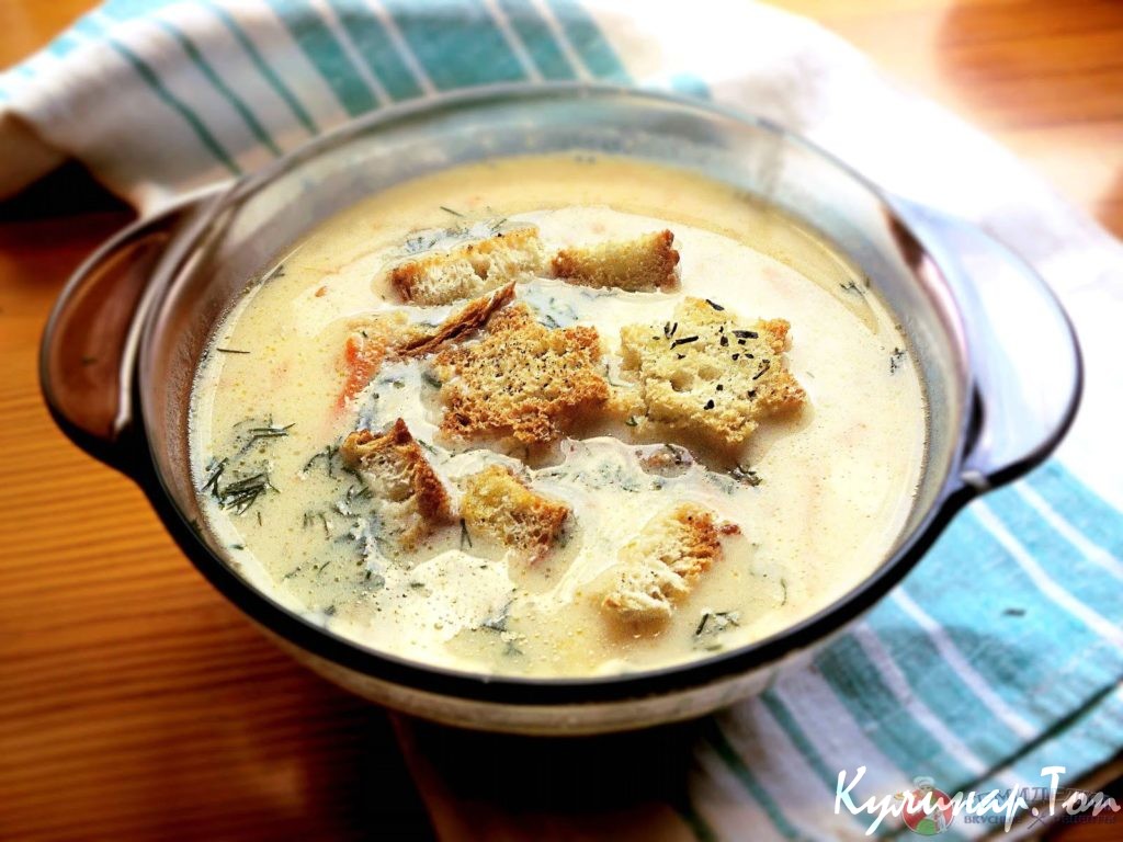 Суп с курицей и гренками