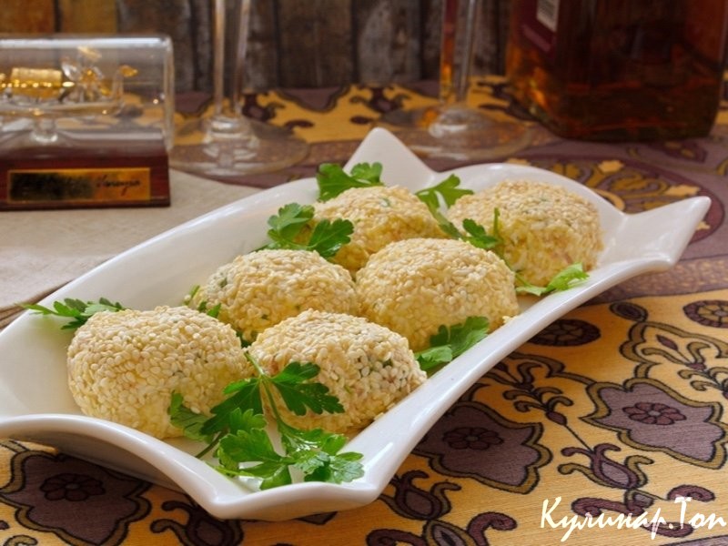 Сырно-сливочные шарики с тунцом и укропом