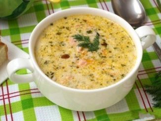 Сырный суп с семгой и кедровыми орешками