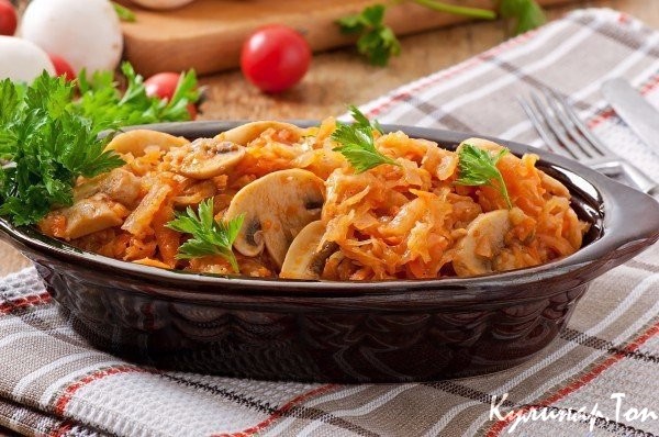 Тушеная капуста с грибами и сладким перцем