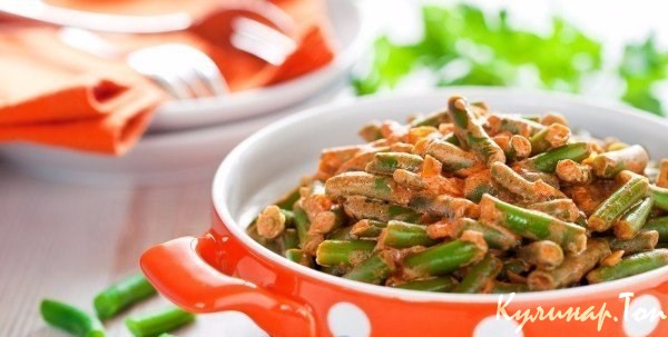 Тушёная фасоль с томатами и чесноком Тушёная фасоль с томатами и чесноком