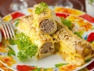 Яичные рулетики с мясной начинкой