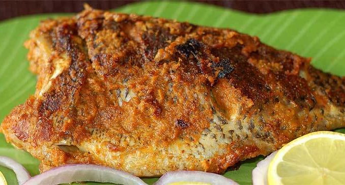 рыба с яйцом и луком