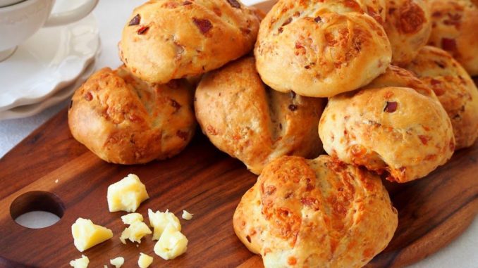 Булочки с ветчиной и сыром Булочки с ветчиной и сыром