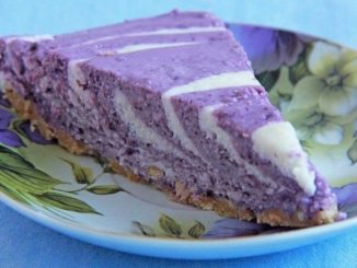 Чизкейк из творога с черникой