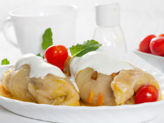 Голубцы с говядиной, рисом и морковью