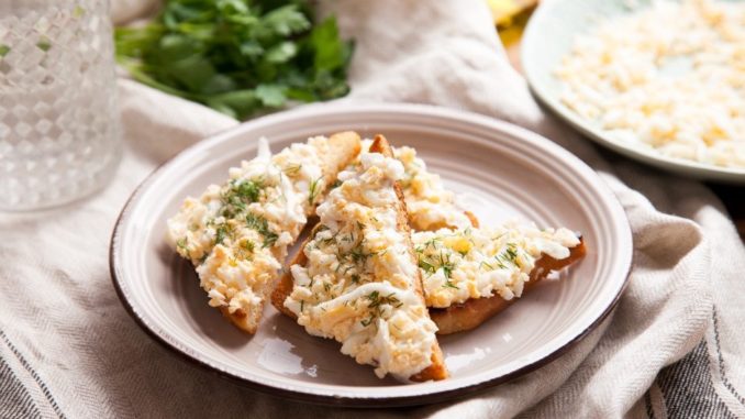 Гренки с яйцом Гренки с яйцом