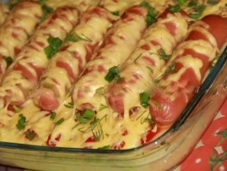 Картофельная запеканка с сосисками и сыром