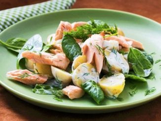 Картофельный салат с лососем