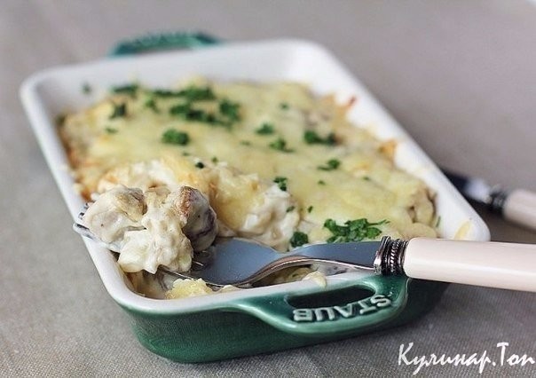 Куриное филе с грибами в кефире
