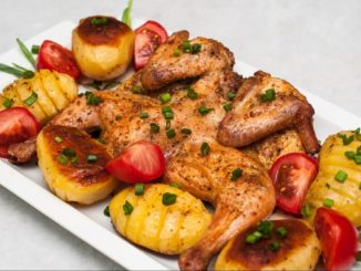 Курица со специями и картошкой в духовке