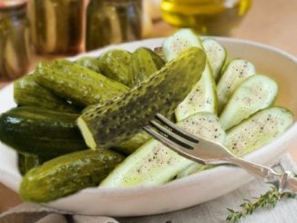 Маринованные острые огурцы