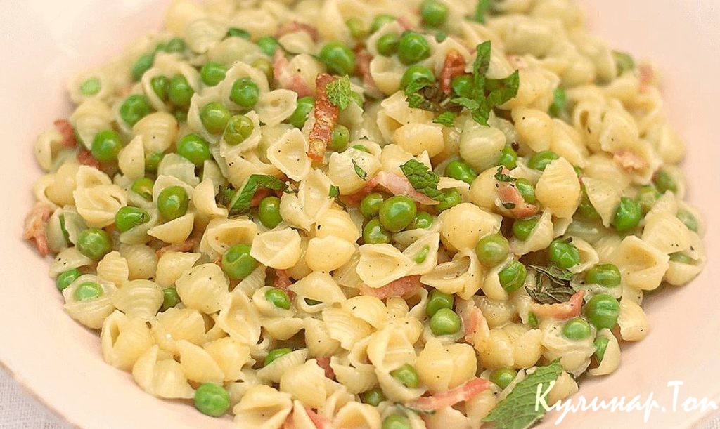 Паста с беконом и горохом
