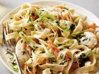 Паста с цукини, горошком и мятой
