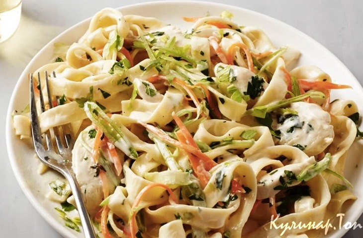 Паста с цукини, горошком и мятой