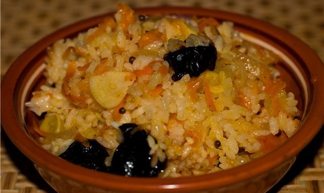 Плов с треской и черносливом Плов с треской и черносливом