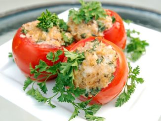 Помидоры фаршированные курицей