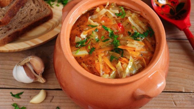 Щи с квашеной капустой и томатом Щи с квашеной капустой и томатом