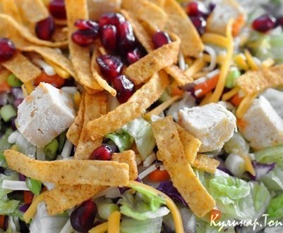 Салат с курицей и гранатом Салат с курицей и гранатом