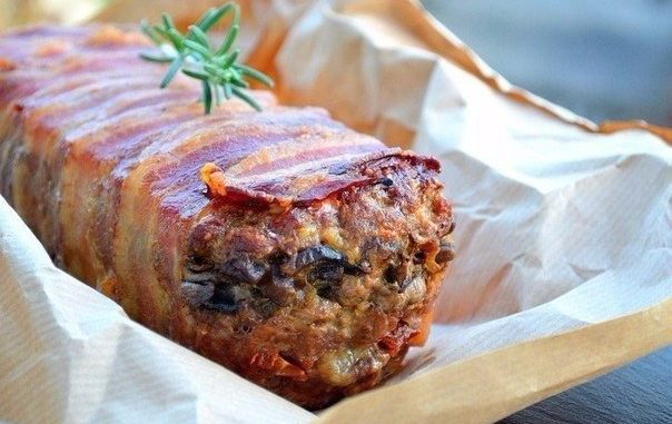 Слоёная мясная запеканка в беконе Слоёная мясная запеканка в беконе