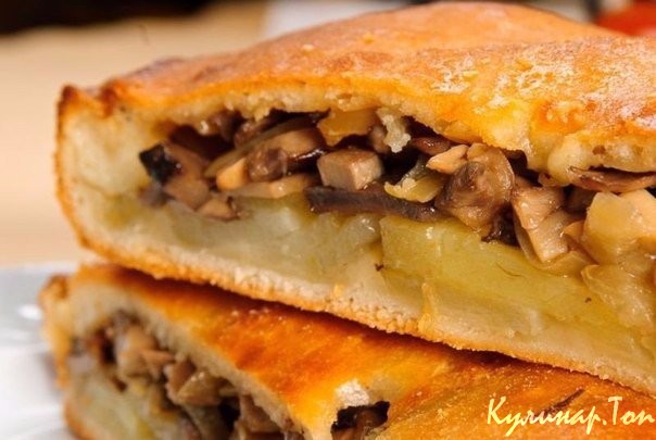 Слоёный пирог с грибами и картофелем