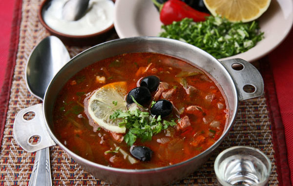 Солянка мясная сборная с грибами Солянка мясная сборная с грибами