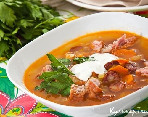 Суп с копченостями и фасолью