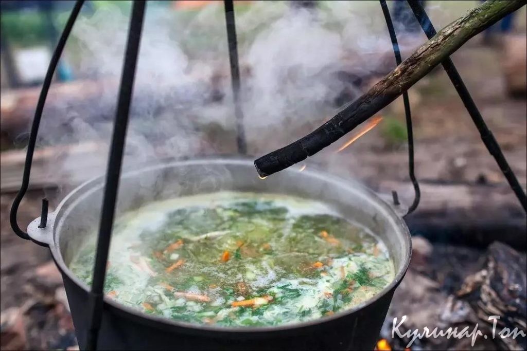 Уха "по-царски" на костре