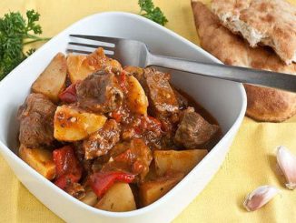 Жаркое из баранины с вином