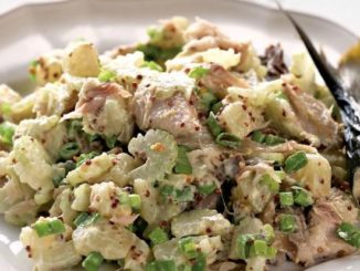 Закуска из копченой скумбрии и молодого картофеля
