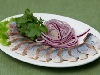 Закуска из сельди с луком