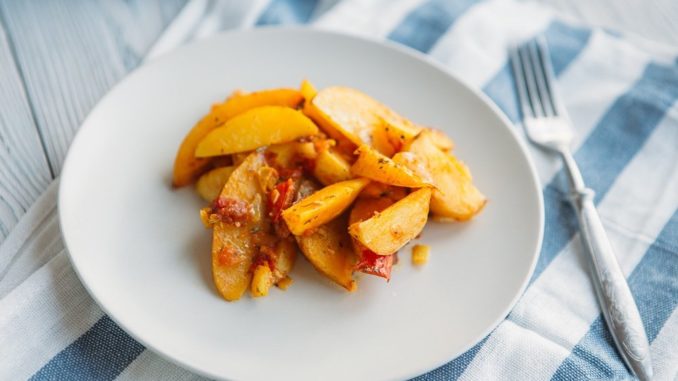 Запеченная в духовке картошка Запеченная в духовке картошка