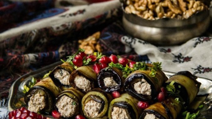 Баклажаны с ореховой начинкой Баклажаны с ореховой начинкой