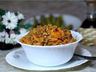 Гречка с помидорами