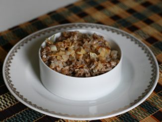 Гречневая каша со шпиком и луком