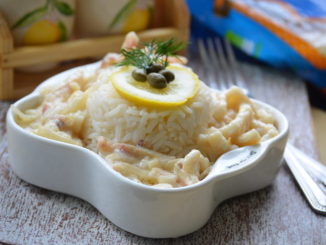 Кальмары с рисом в сметанном соусе