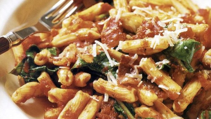 Кавателли с рукколой и беконом Кавателли с рукколой и беконом